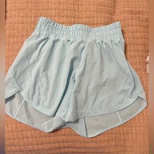 LULULEMON TRACK THAT HIGH RISE SHORT WITH 5 INCH INSEAM SIZE 6